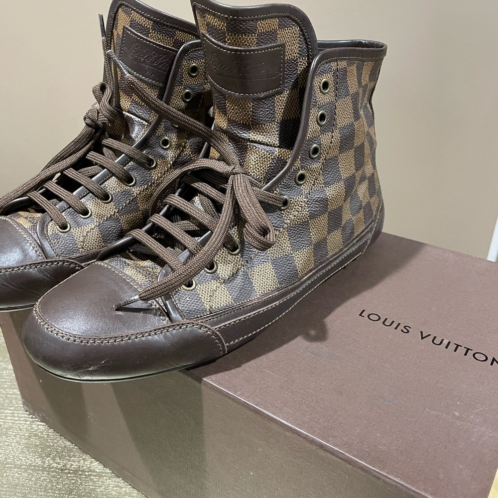 Louis Vuitton men shoes